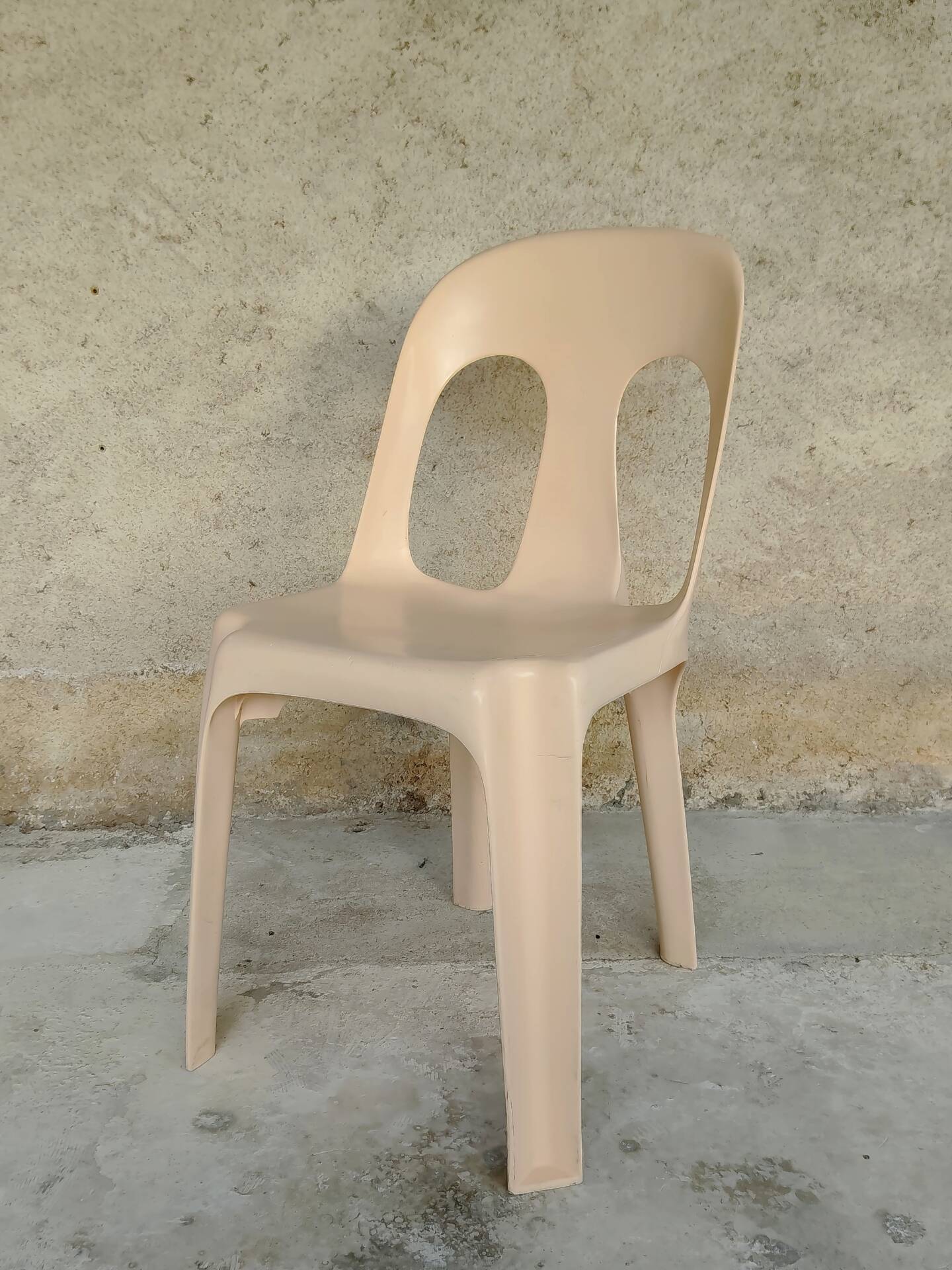 Mono-bloc chair design by Henry Massonnet for Stamp - 80s