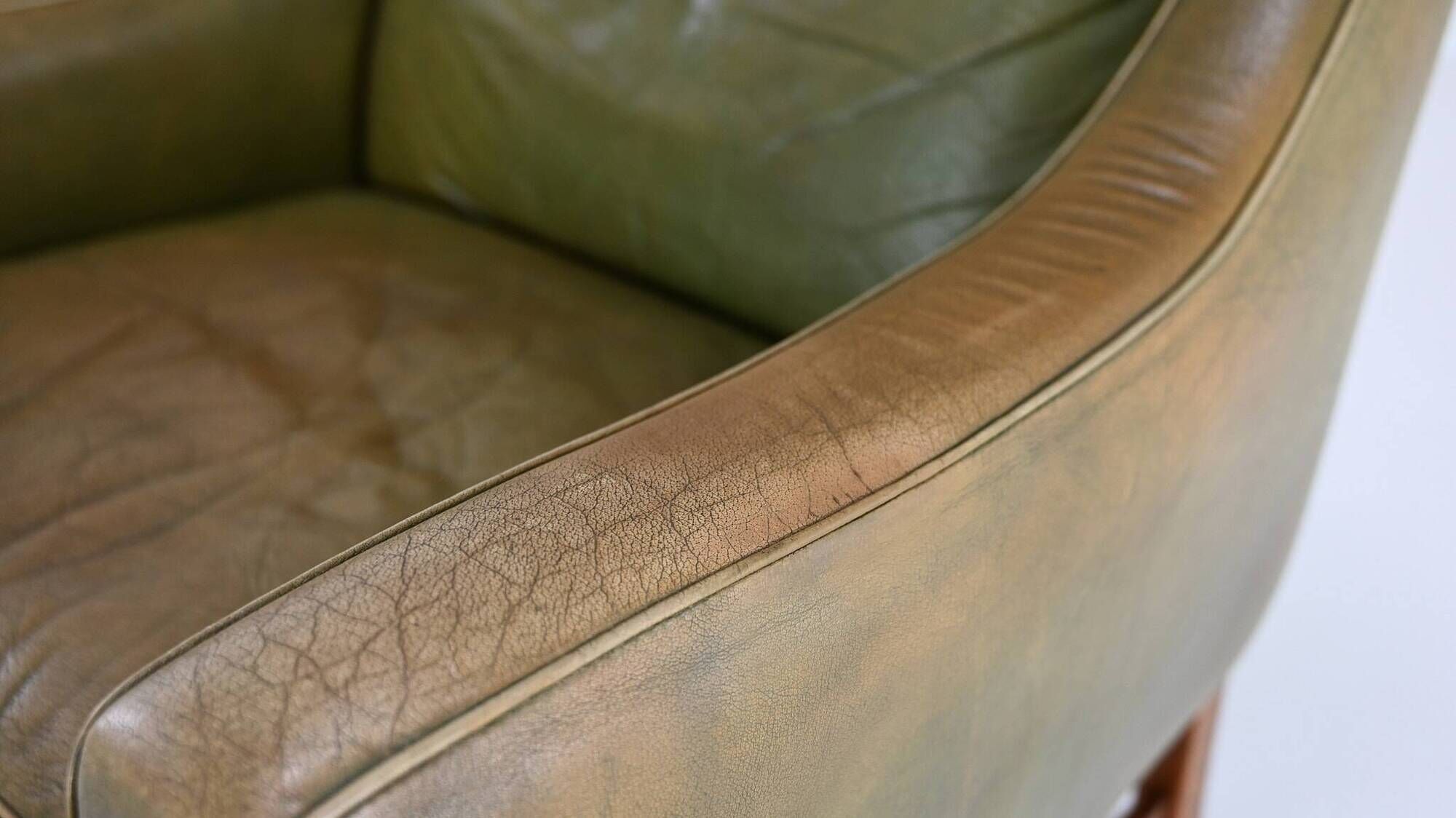 Fredrik Kayser, Wingback Armchair, Model 965h For Vatne Møbler. C.1960
