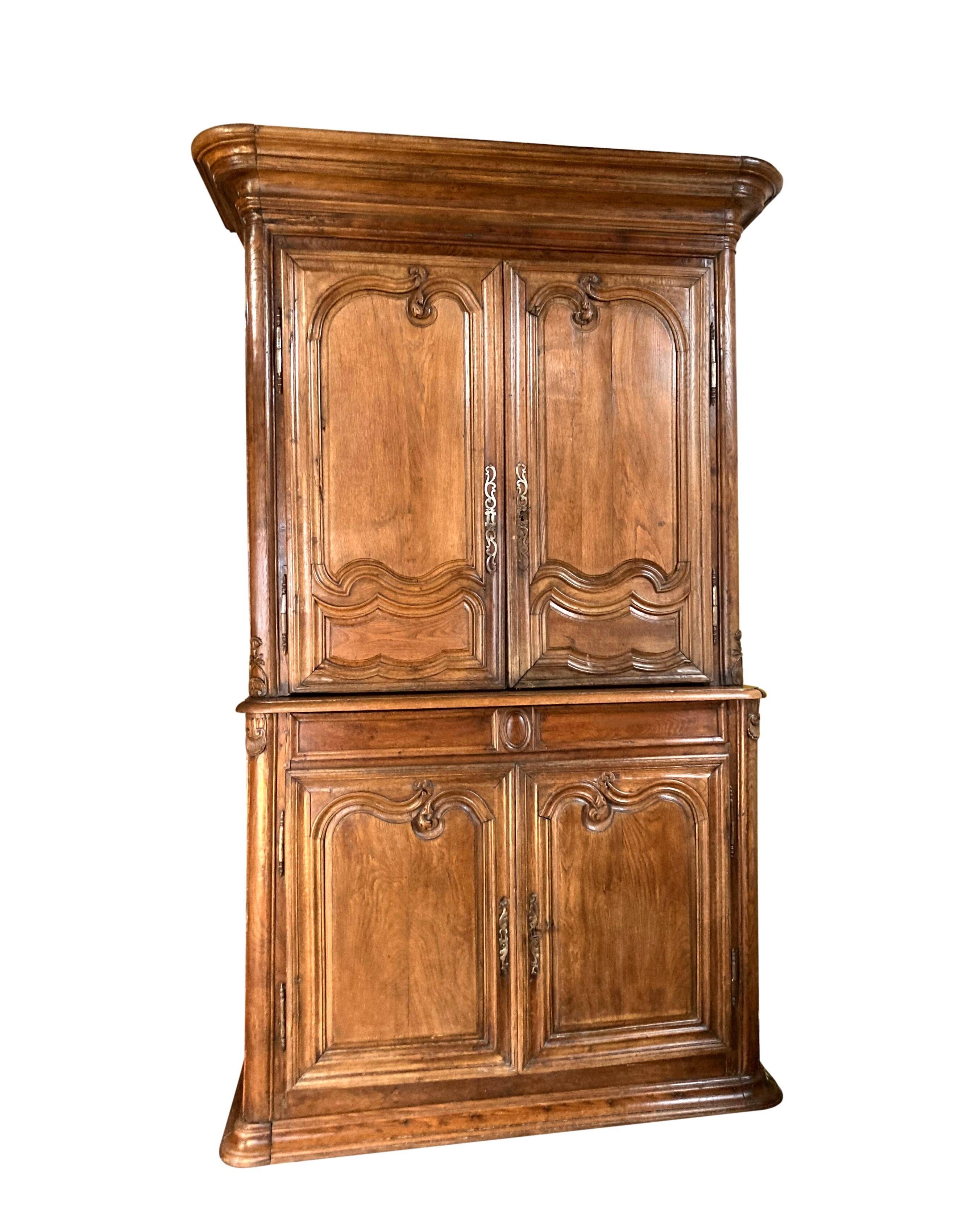 Regency castle buffet