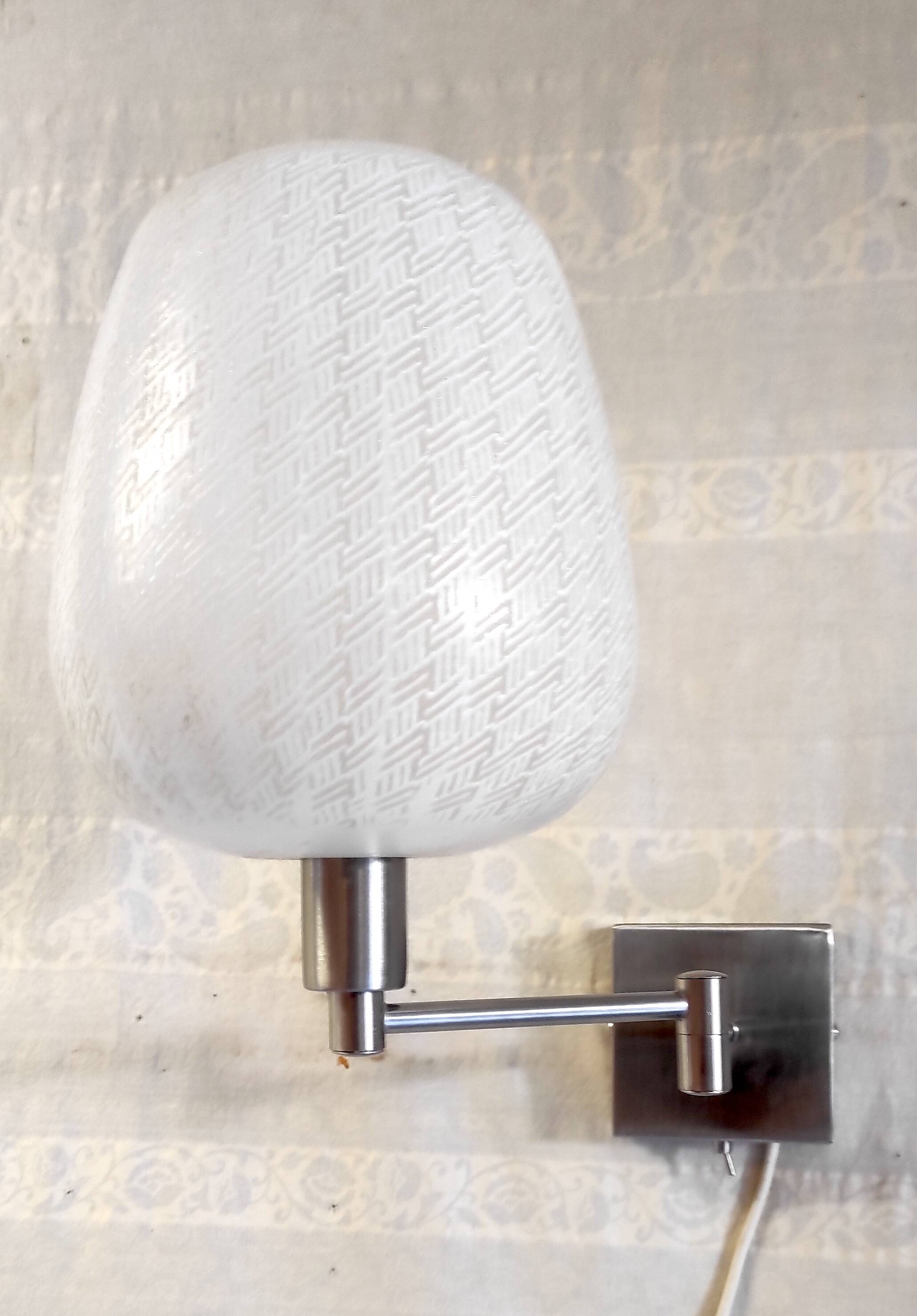 Wall lamp - reading light in chromed metal and opaline globe - 20th century