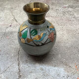 Vase boule en laiton émaillé ancien