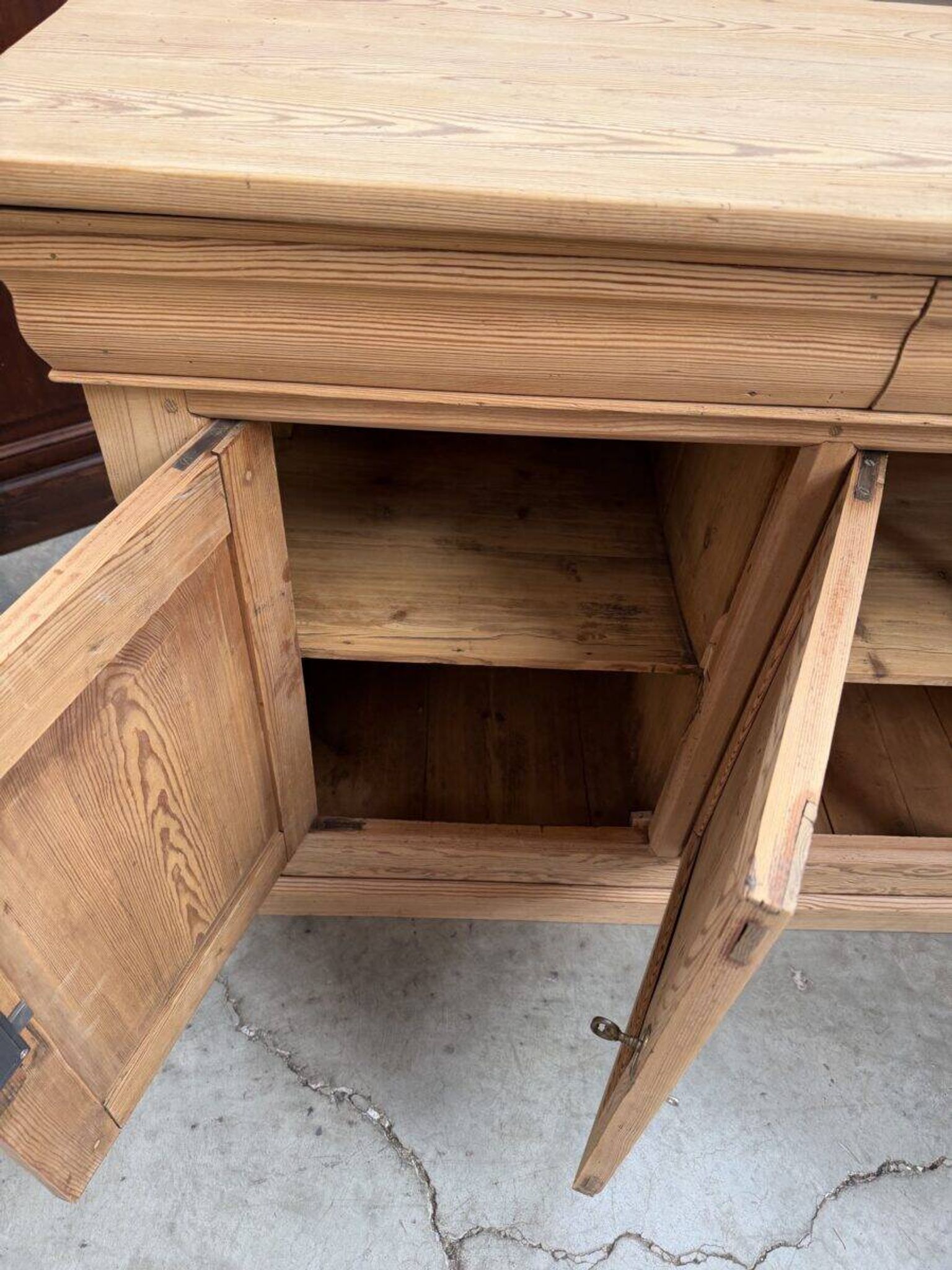 Three-door buffet from the early 20th century.