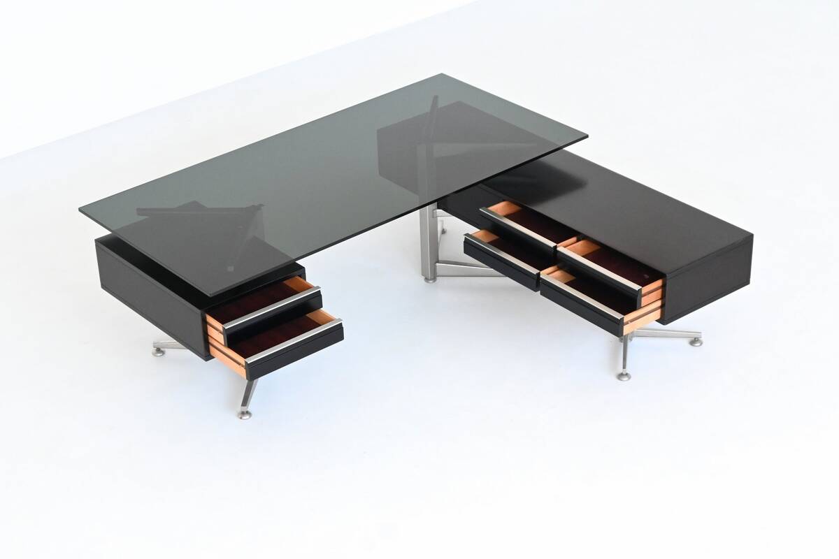 Bureau d'angle exécutif Abbondinterni en acajou et verre, Italie, 1970