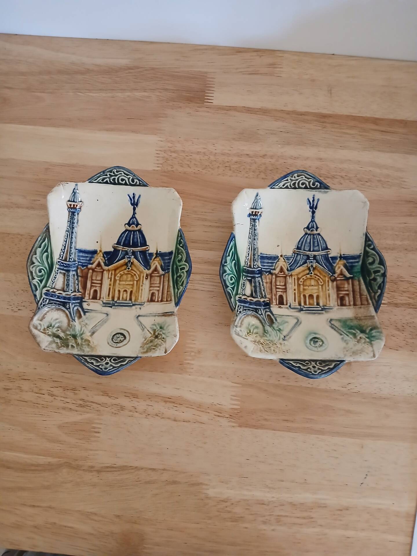 Plat en barbotine du XIXÈME Siècle