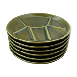Six plates earthenware of St Amand green-olive