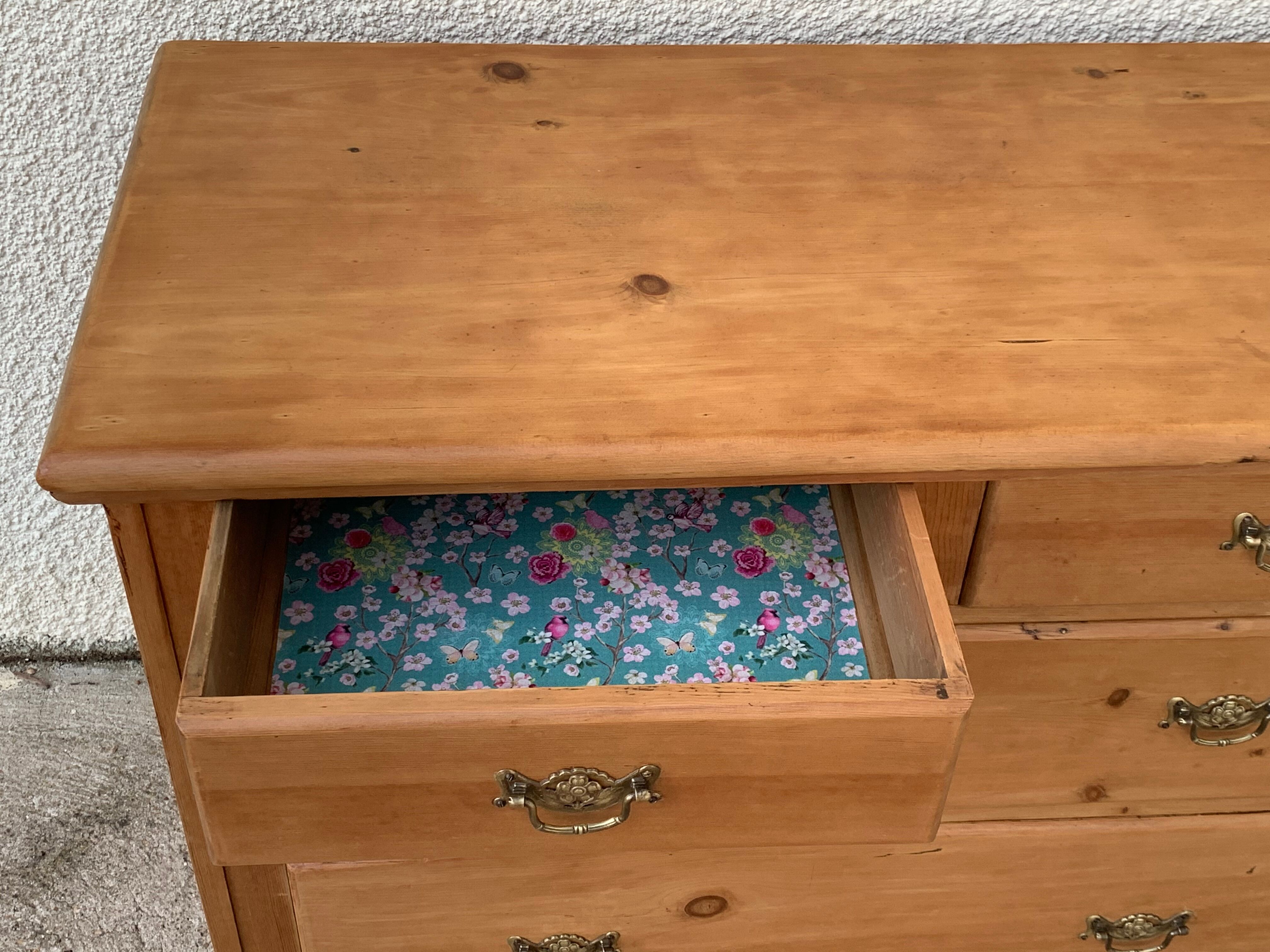 English style chest of drawers 1920 pine and pitchpin