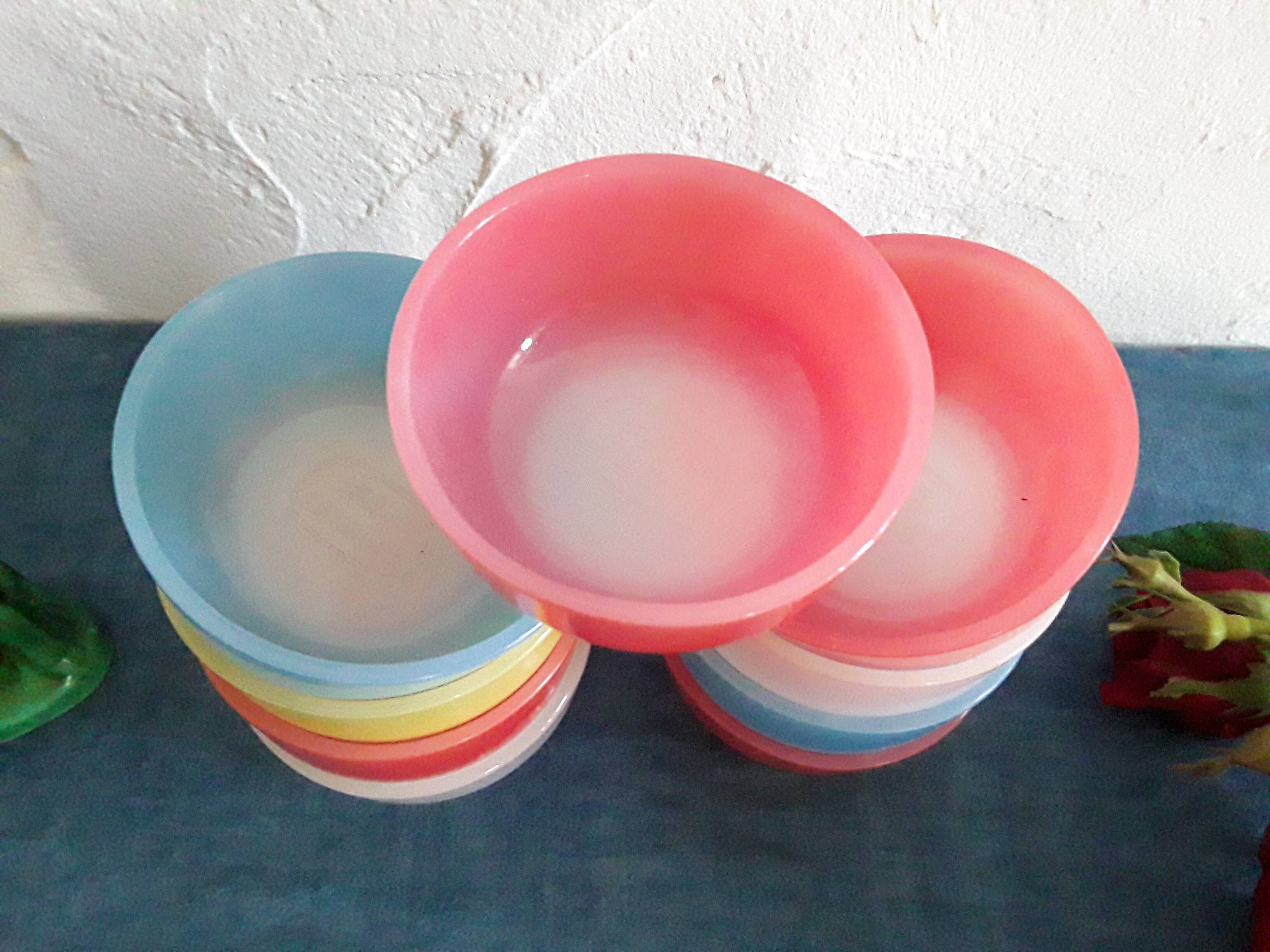 9 ramekins 1970 in Arcopal