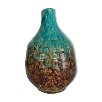 "Accolay" sandstone vase