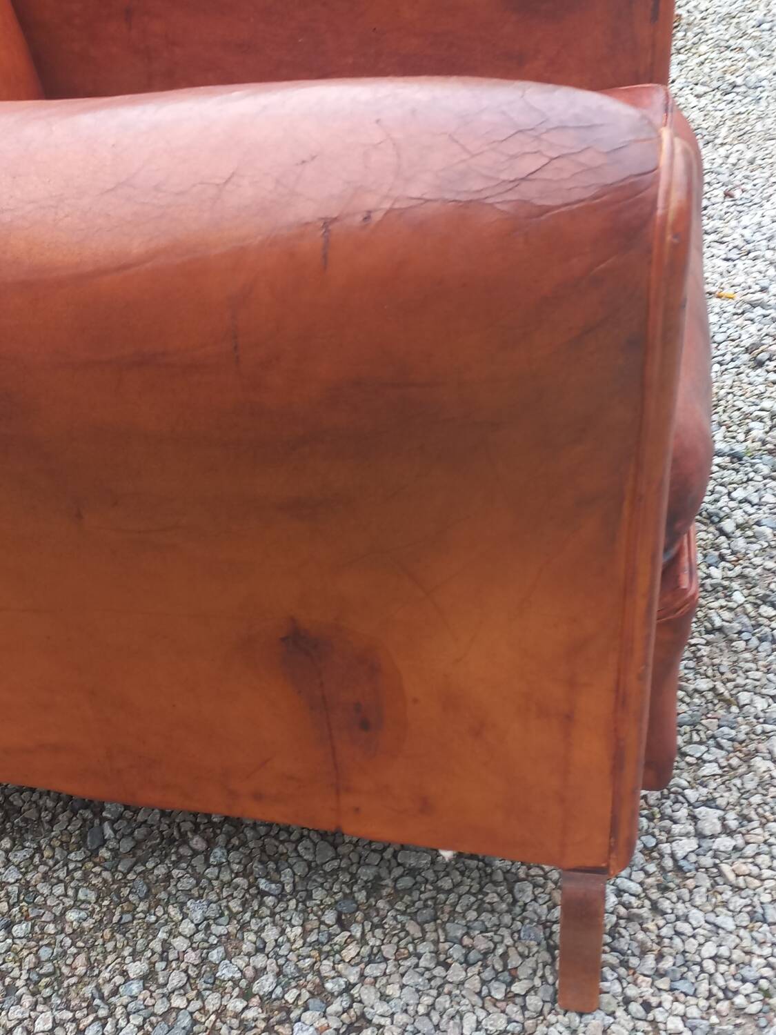 Art deco leather club chair from the 1930s