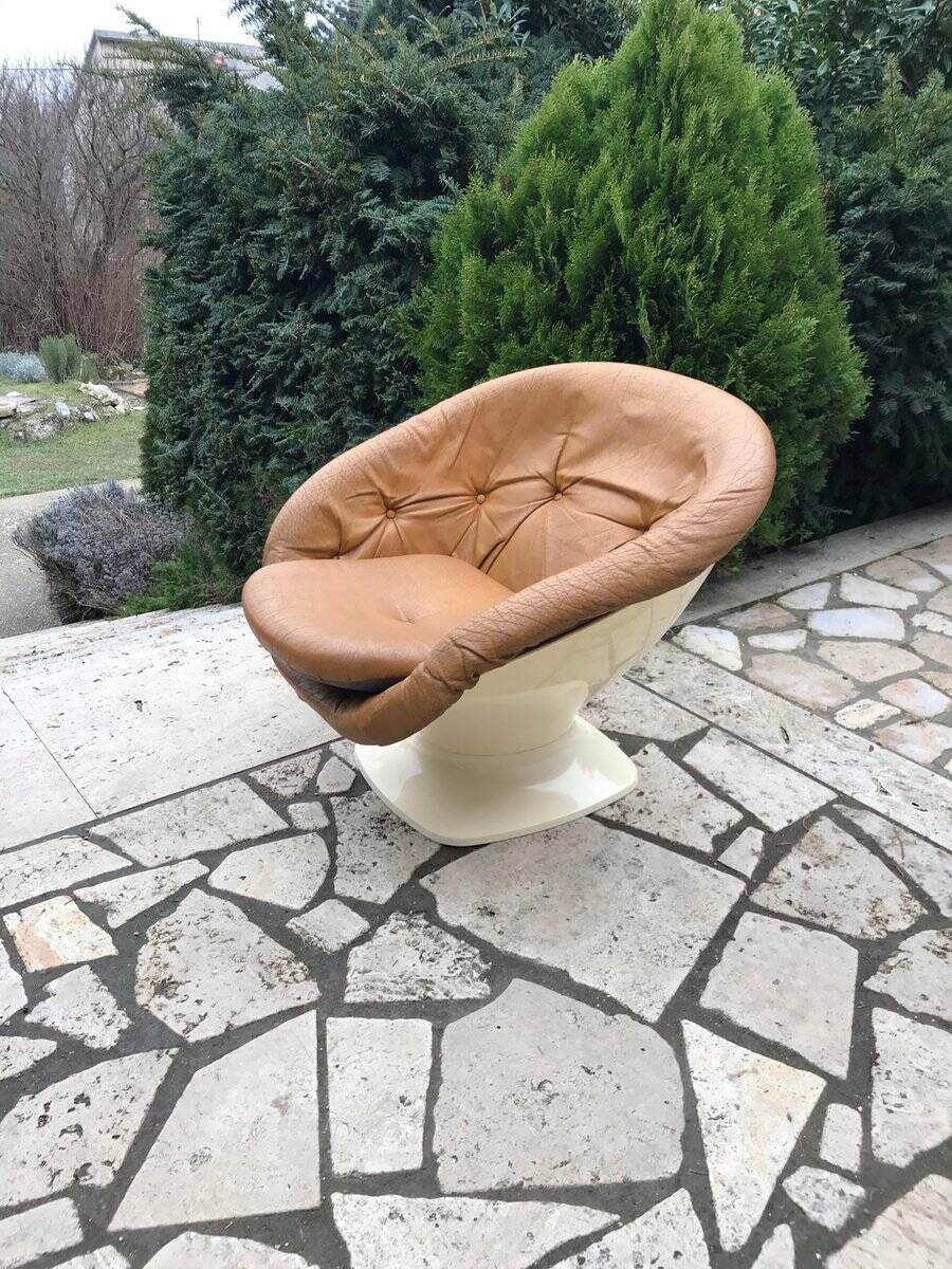 Brown tulip club chair in fibreglass resin and faux leather, France 1970s by Raphaël