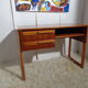 Bureau vintage des années 50 pied traineau teck