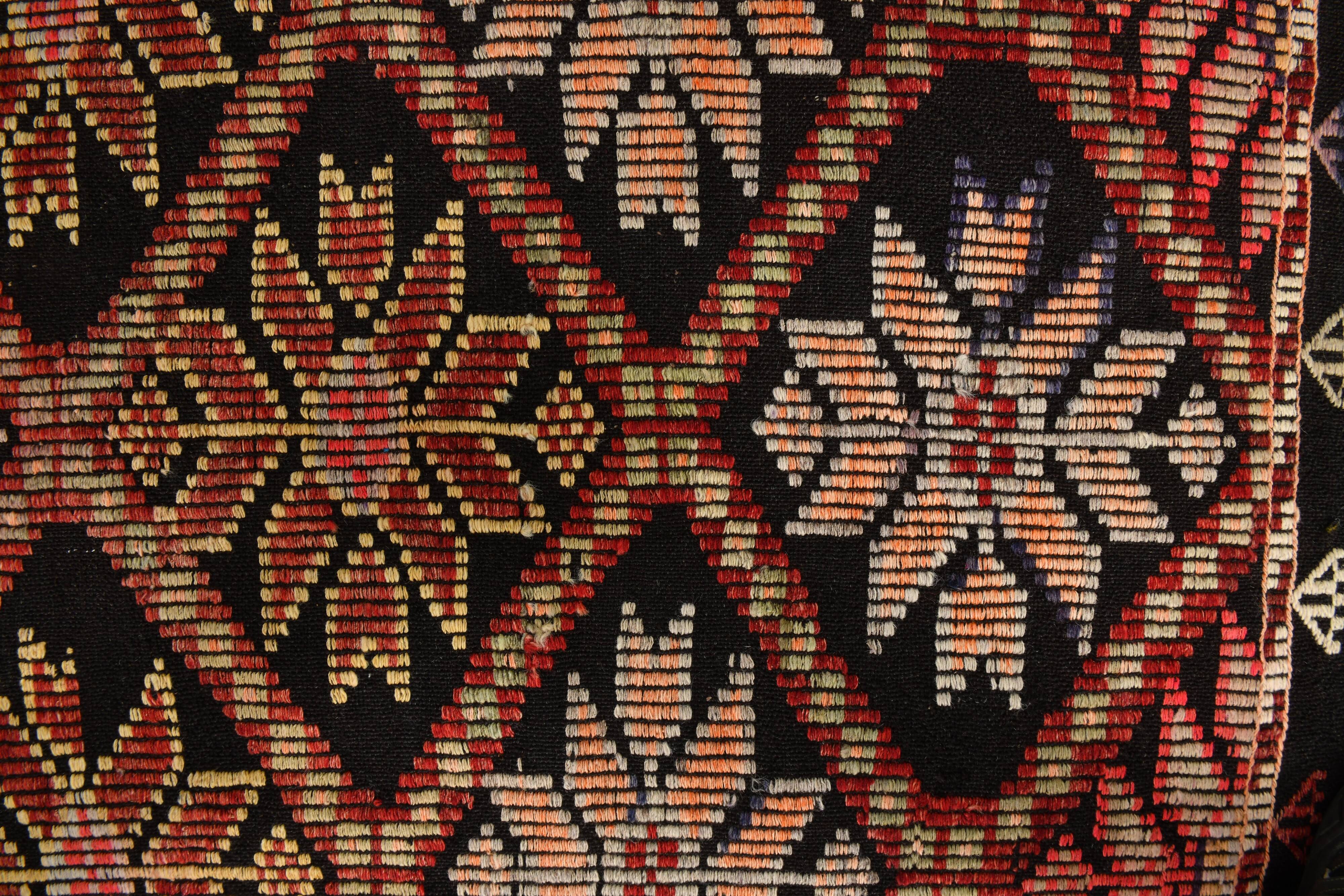 4x8 Red & Black Star Pattern Vintage Kilim Rug, 136x234Cm