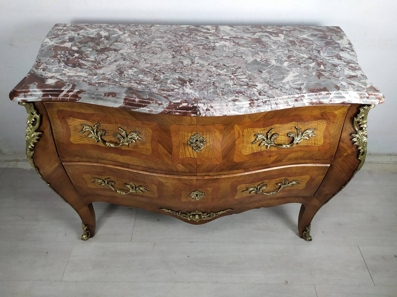 Curved Louis XV commode