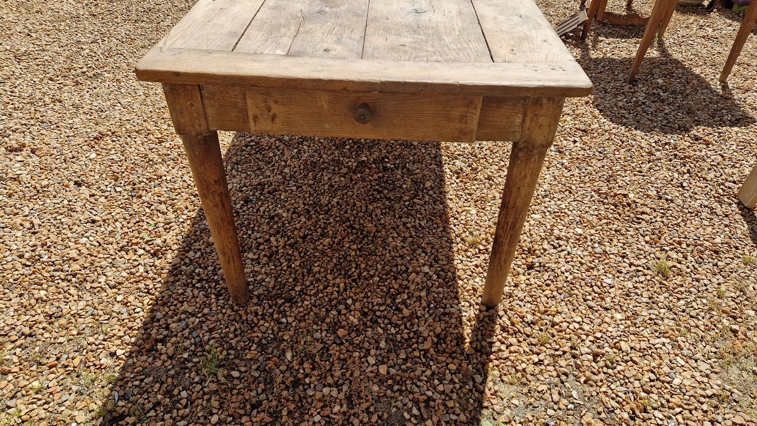 Chene farmhouse table