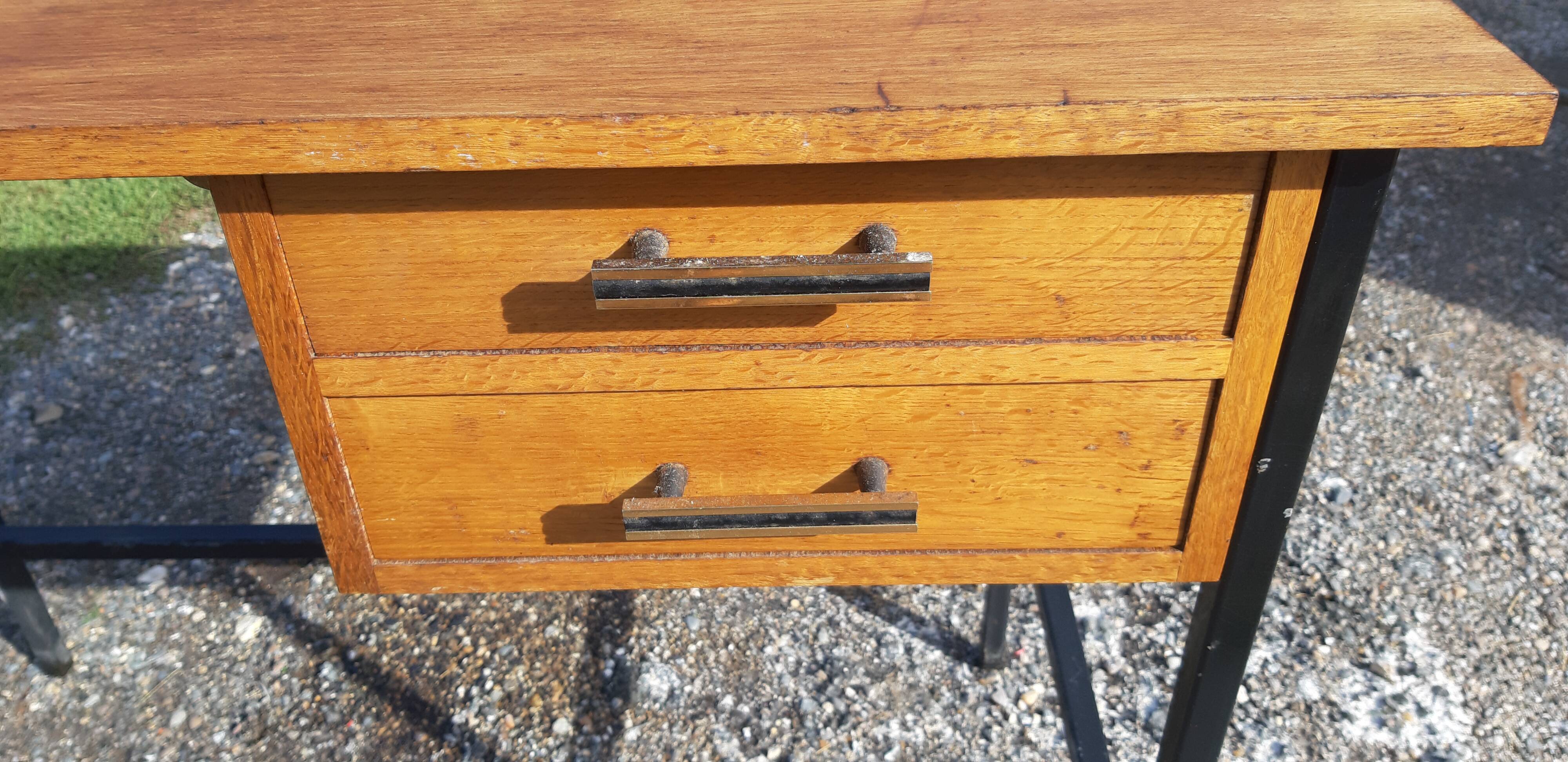 Bureau vintage des Années 50