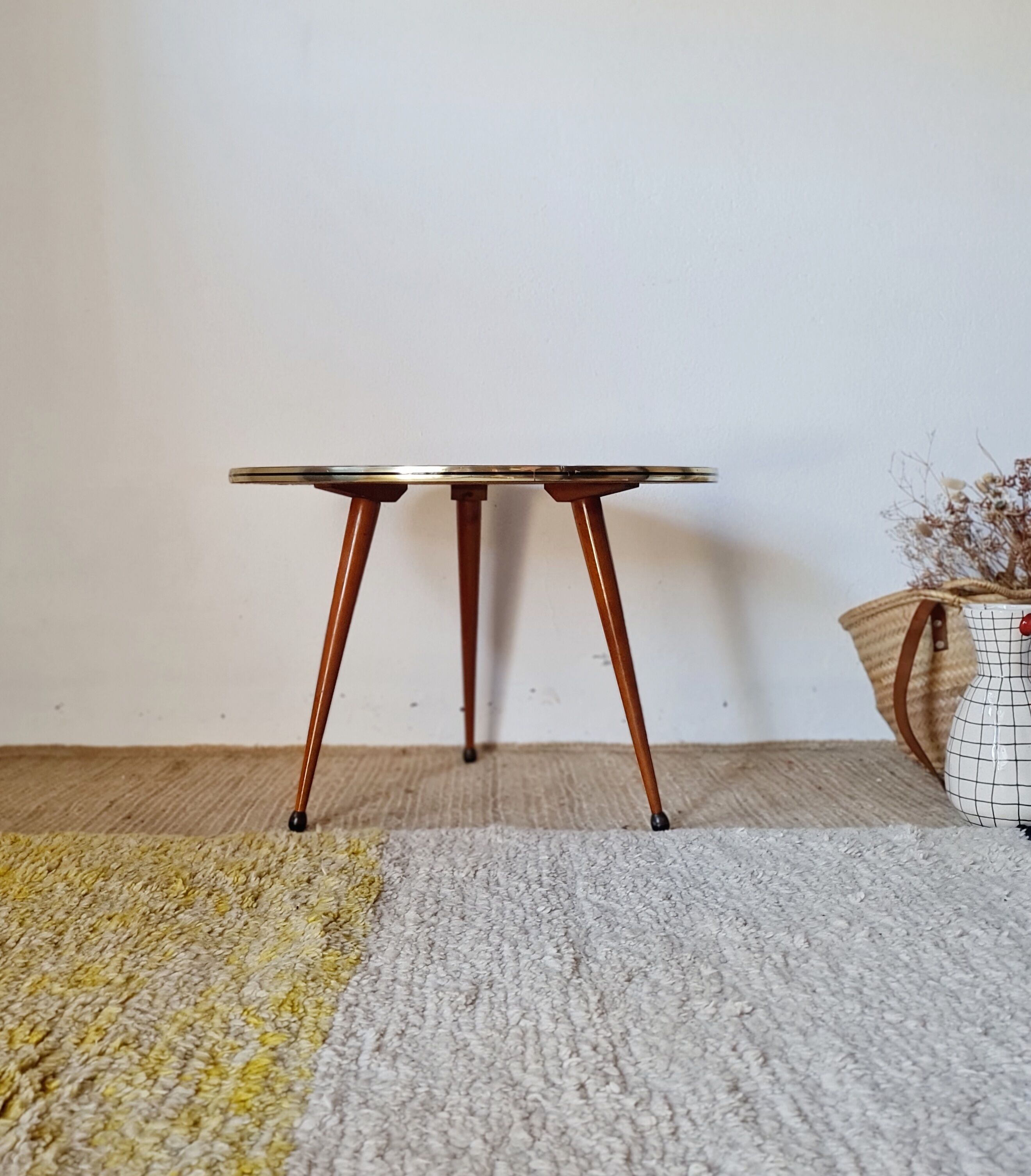 Vintage tripod side table, marquetry diamond top – 50/60