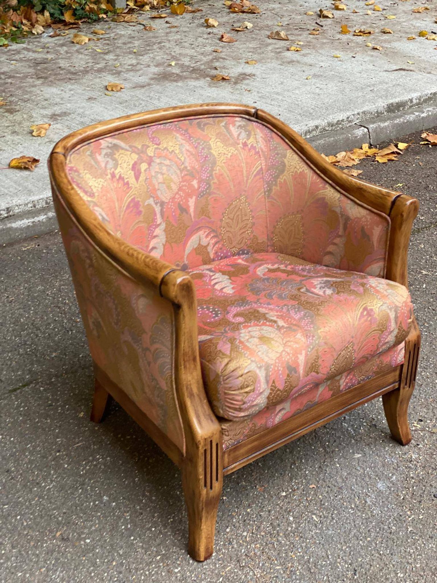 Solid wood and fabric club chair with footrest