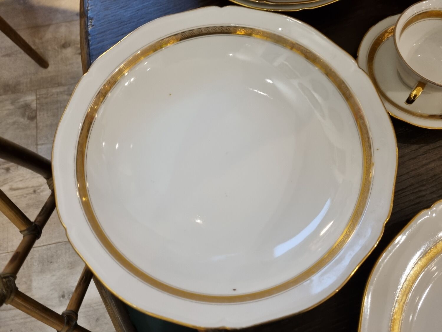 UM Limoges table service, Art Deco gold thread porcelain 80 pieces