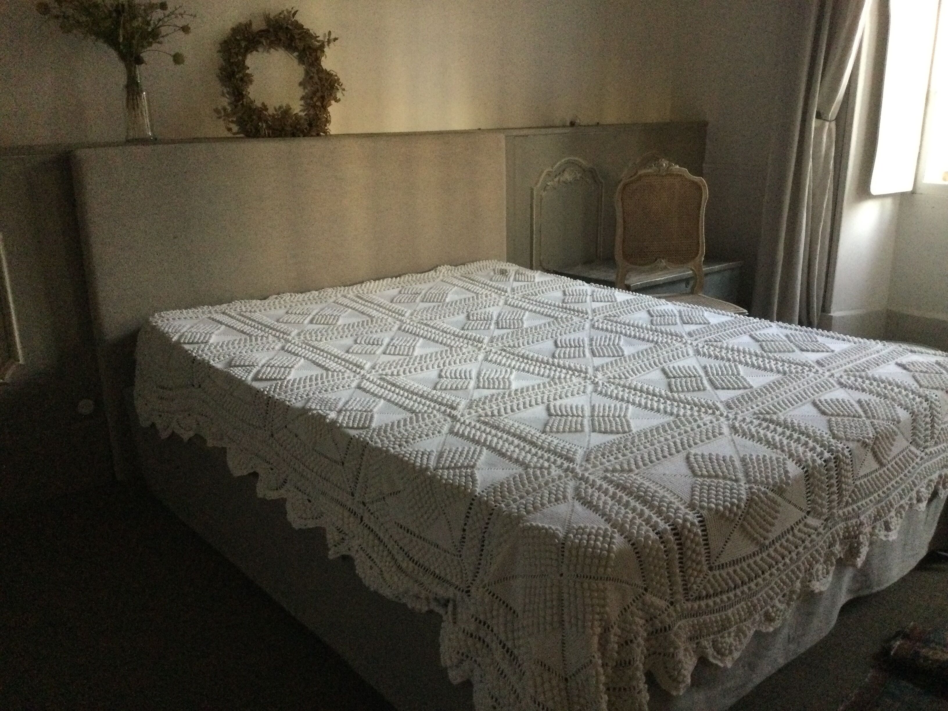 Crochet bed covers year 70