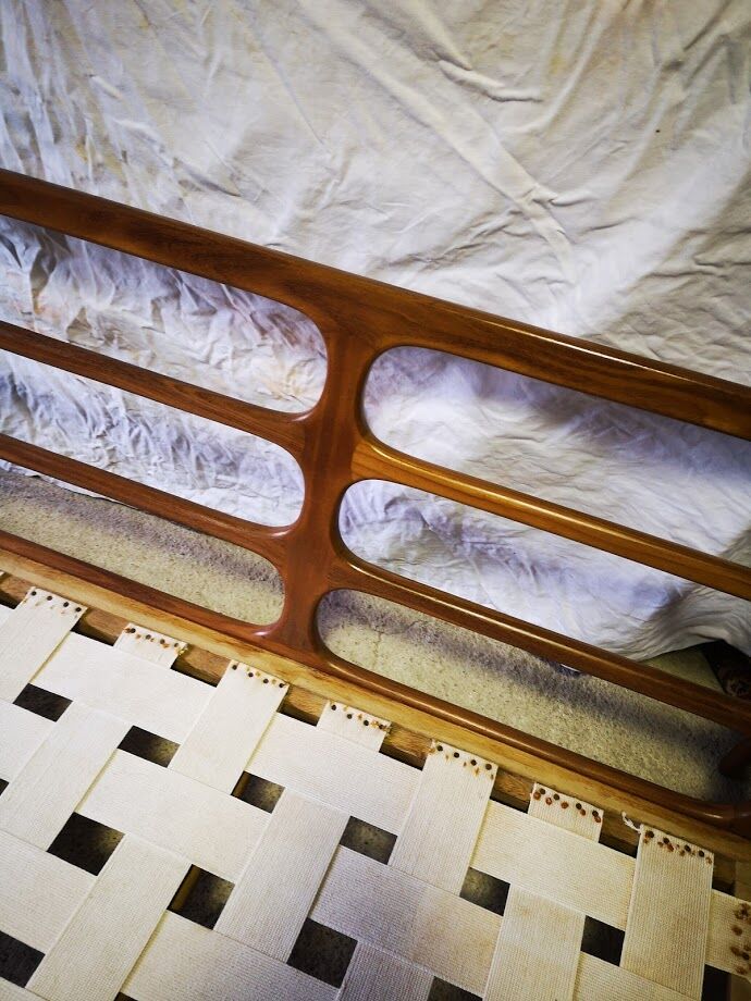 Canape in teak design