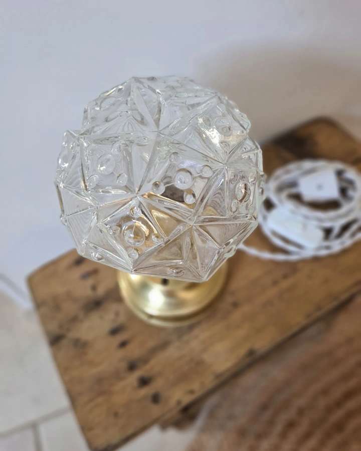 Table lamp globe flower art deco