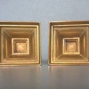 Pair of small vintage candlesticks in patinated brass Scandinavian style with square feet - 1970s