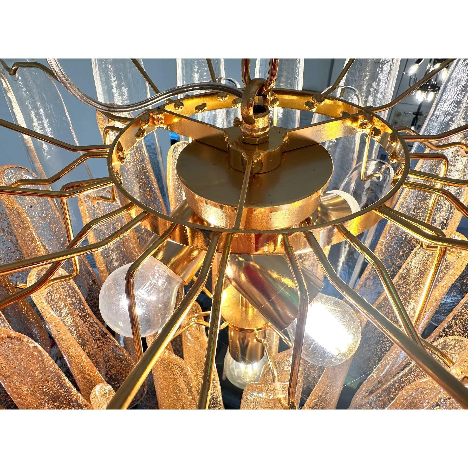 Contemporary Clear and Gold “Petali-Selle” Murano Glass Chandelier in Mazze