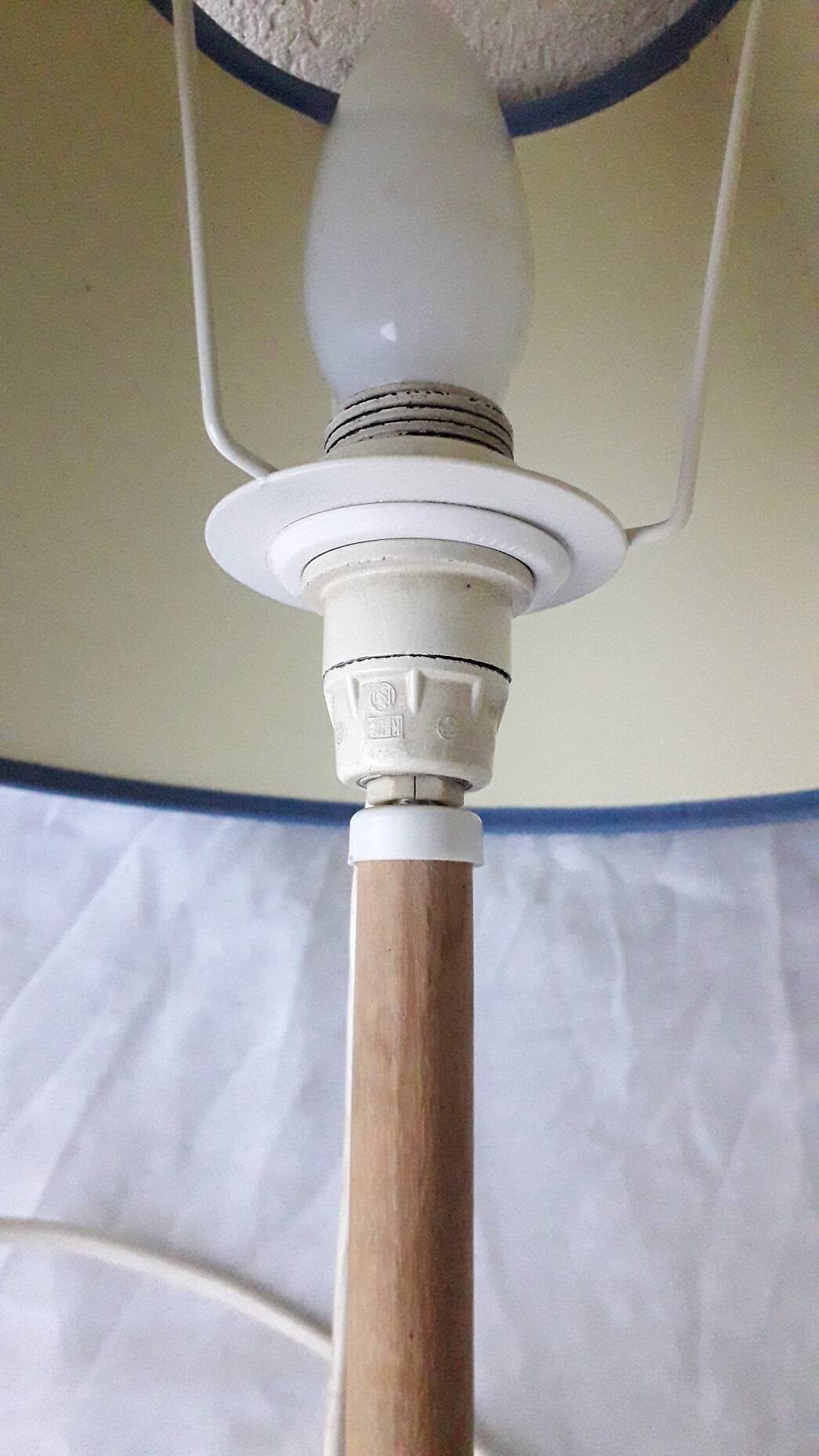 Lampe pince bois