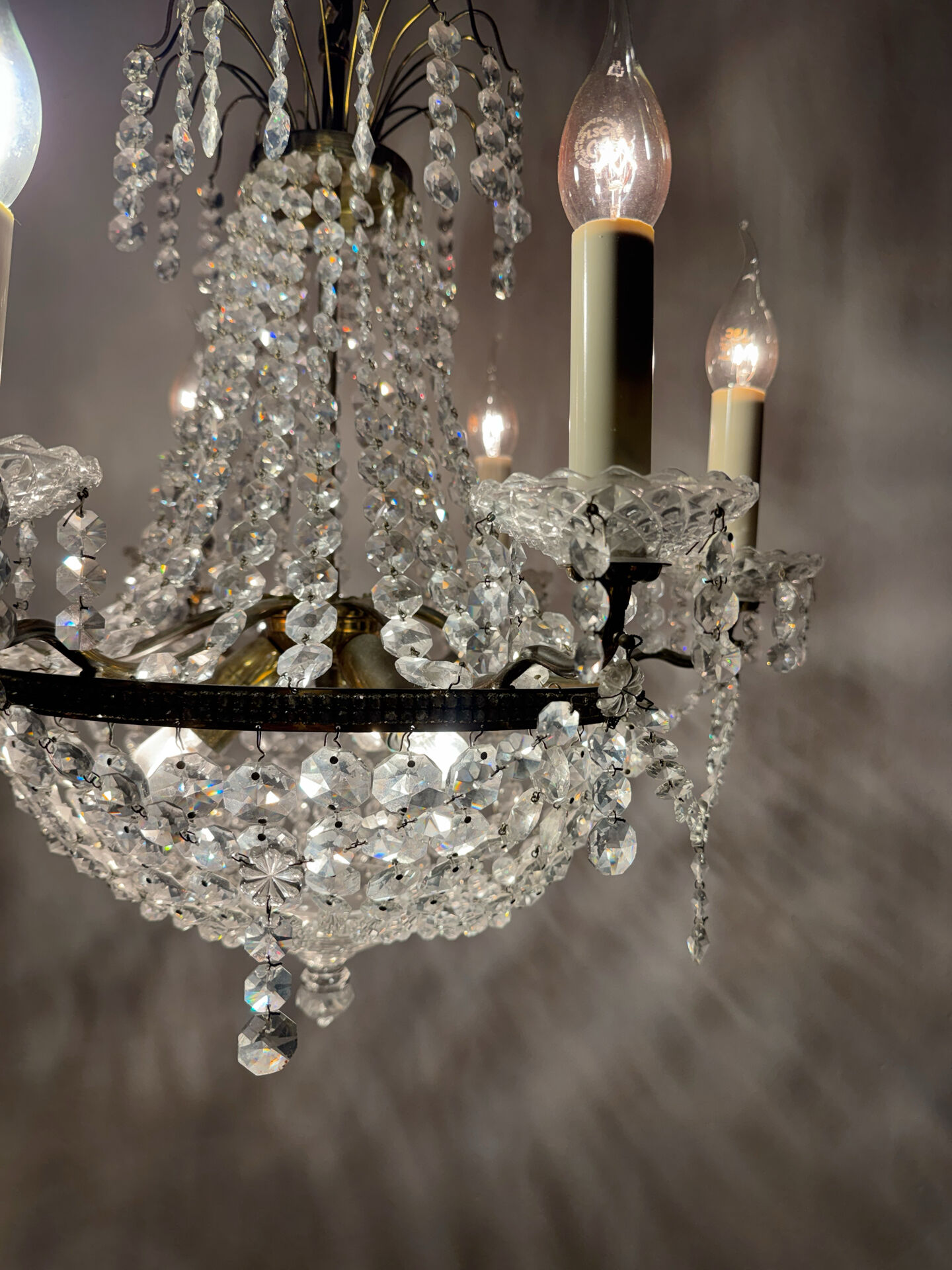 Crystal balloon chandelier from the 1960s.