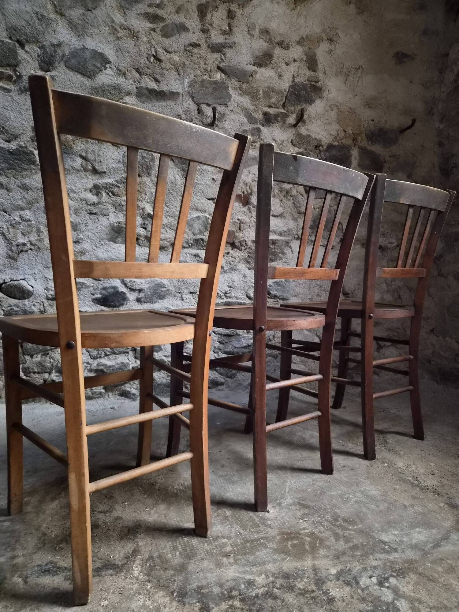 Set of 6 vintage French bistro chairs – Beech, 1950s
