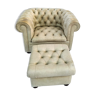 Fauteuil chesterfield avec repose-pied