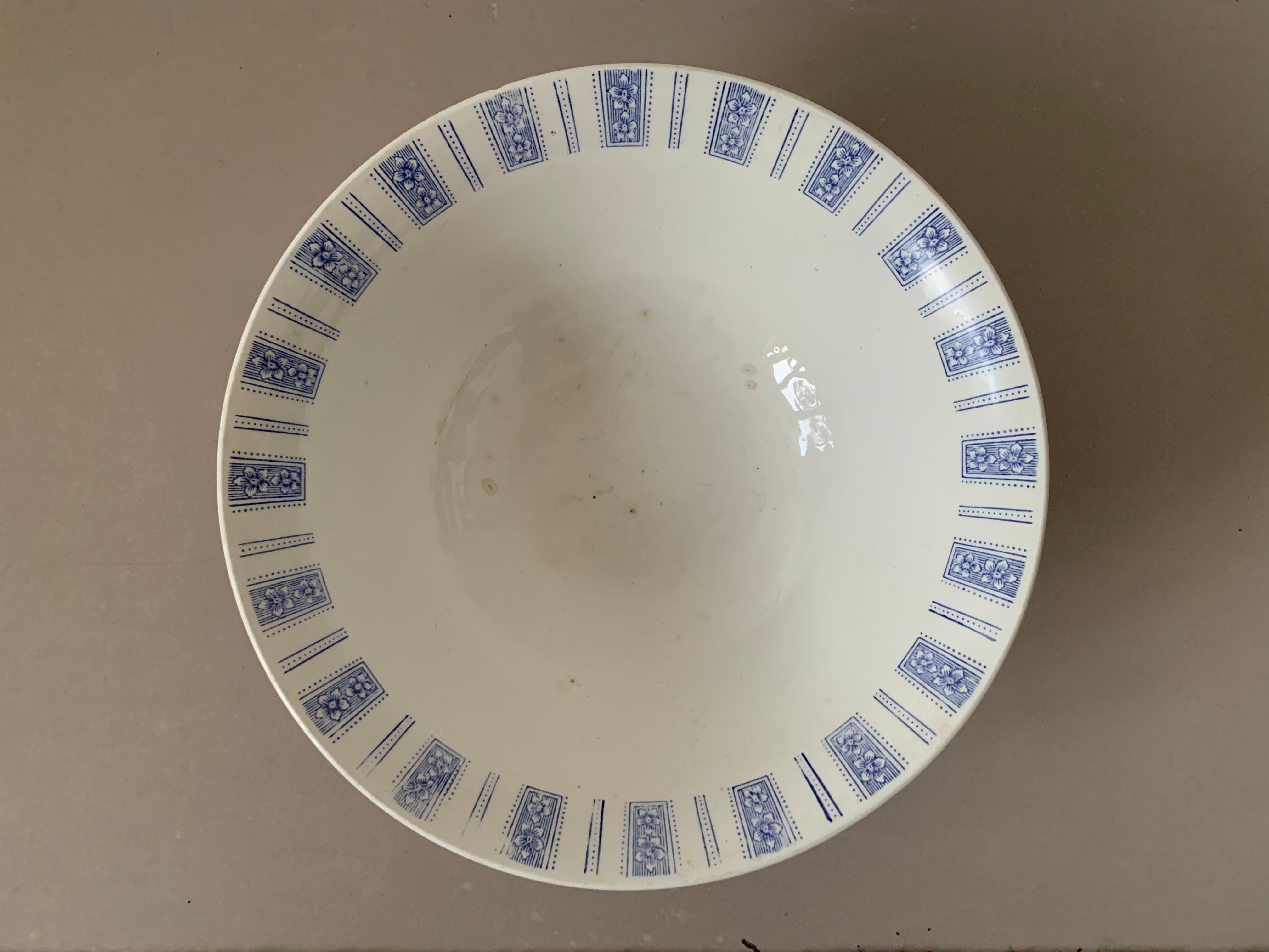 Antique ceramic salad bowl from the Gien factory