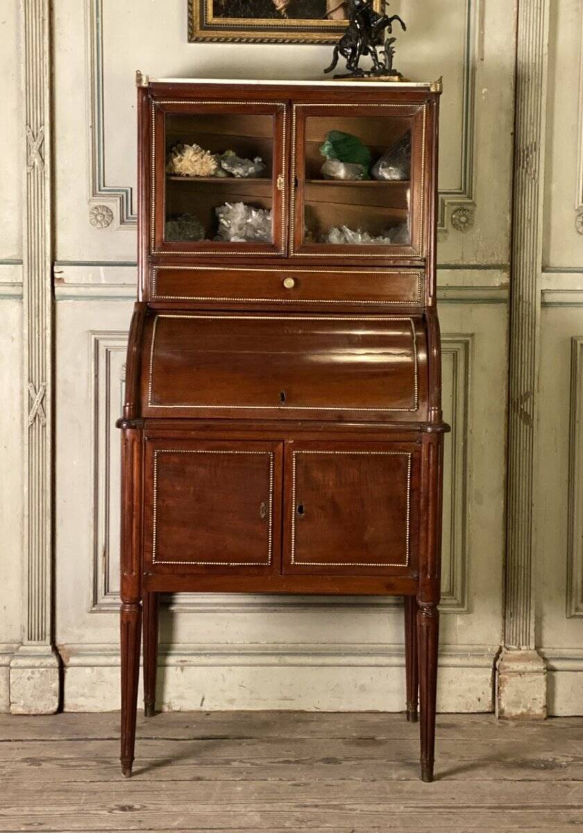 Cylinder desk in solid mahogany, late 18th century