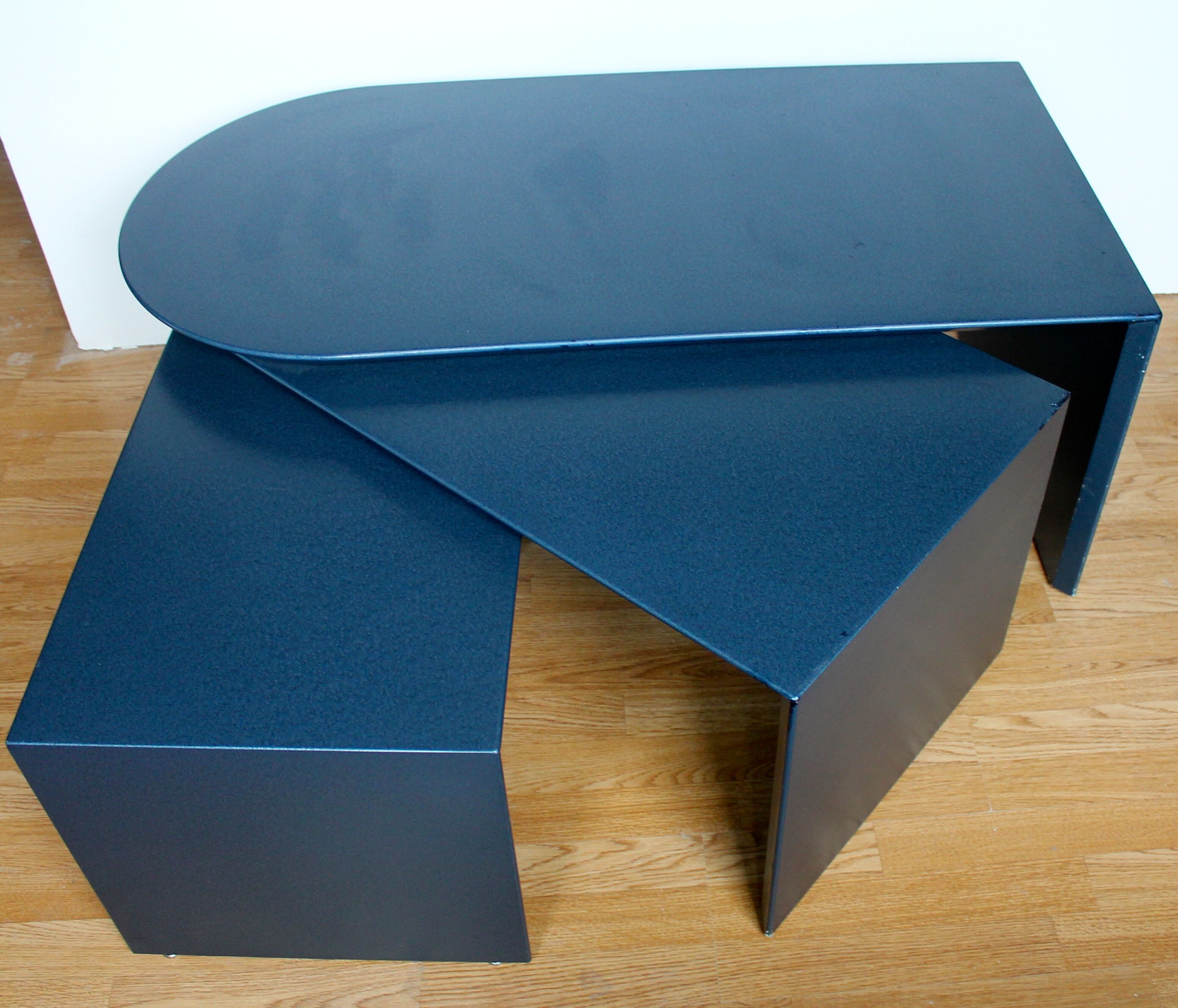 Low years 80,3 trays swivel table