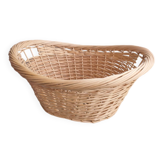 Wicker laundry basket