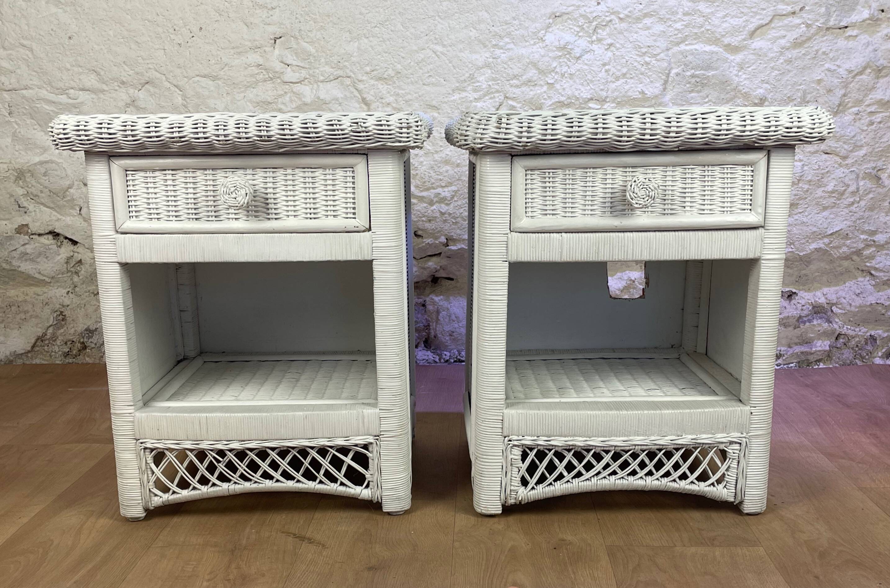 Pair of white wicker bedside tables from the 70s