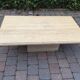 Table basse vintage en travertin et laiton de Fedam 1970