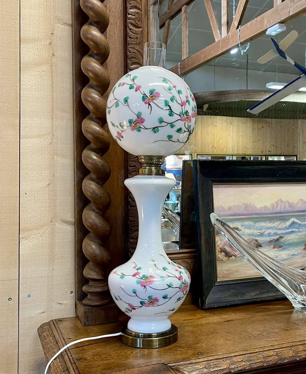 Napoleon III lamp in white opaline and painted with floral decoration - late 19th century