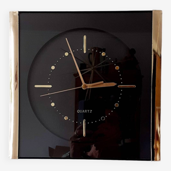 Vintage black/gold wall clock