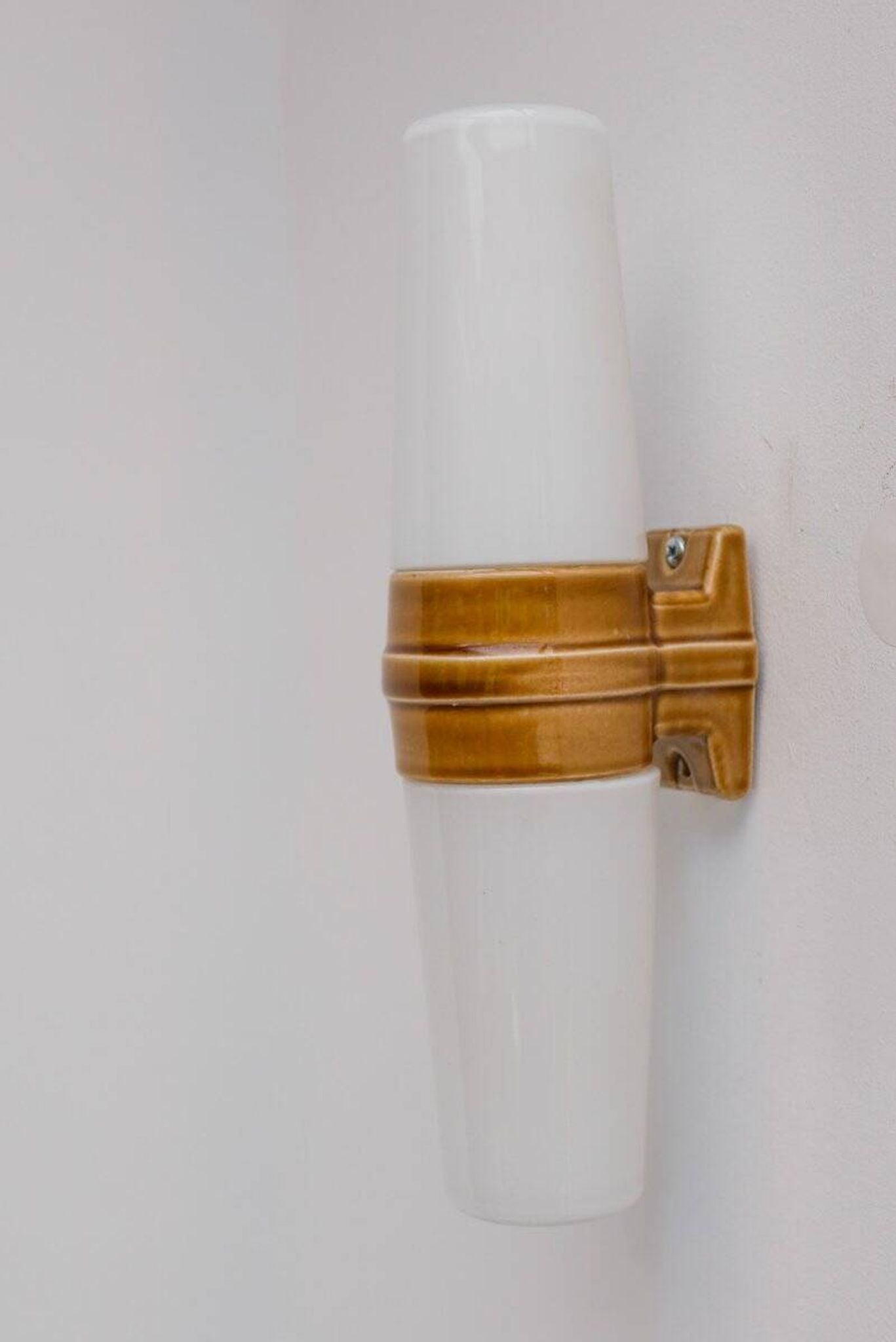 Vintage porcelain bathroom light by Sigvard Bernadotte for Ifö, 1960