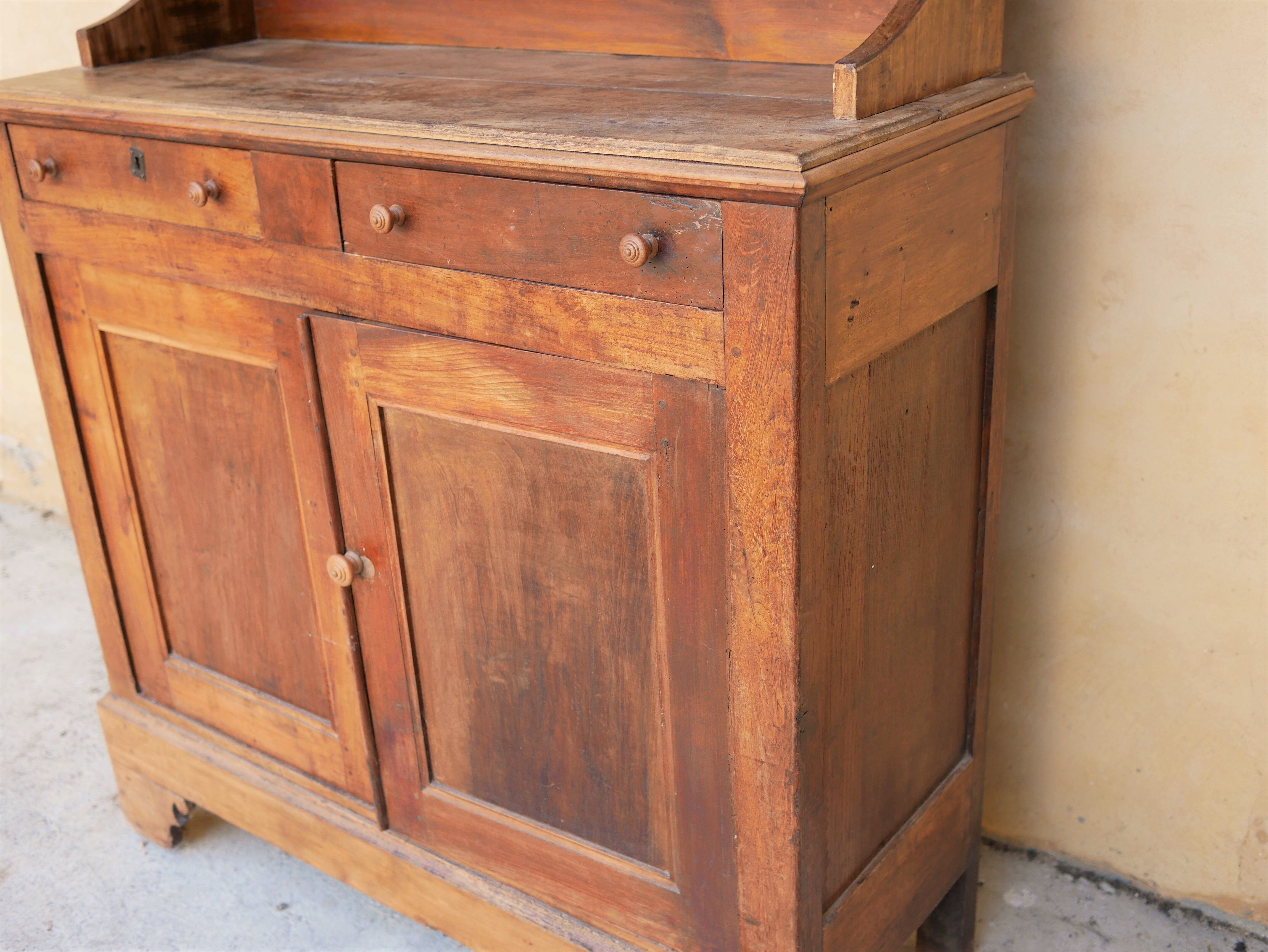 Buffet vaisselier en bois massif