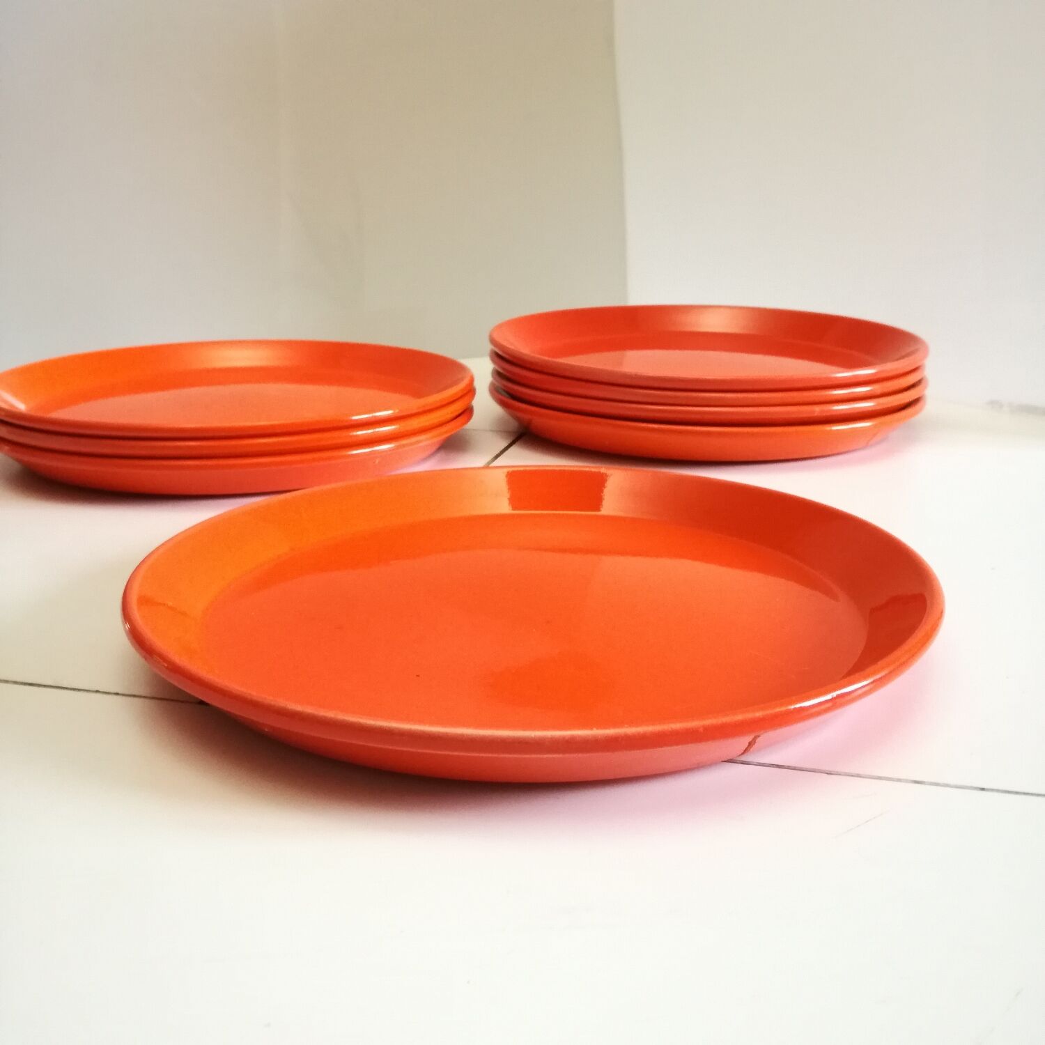 Orange mbfa Pornic 1970 plates, set of 8