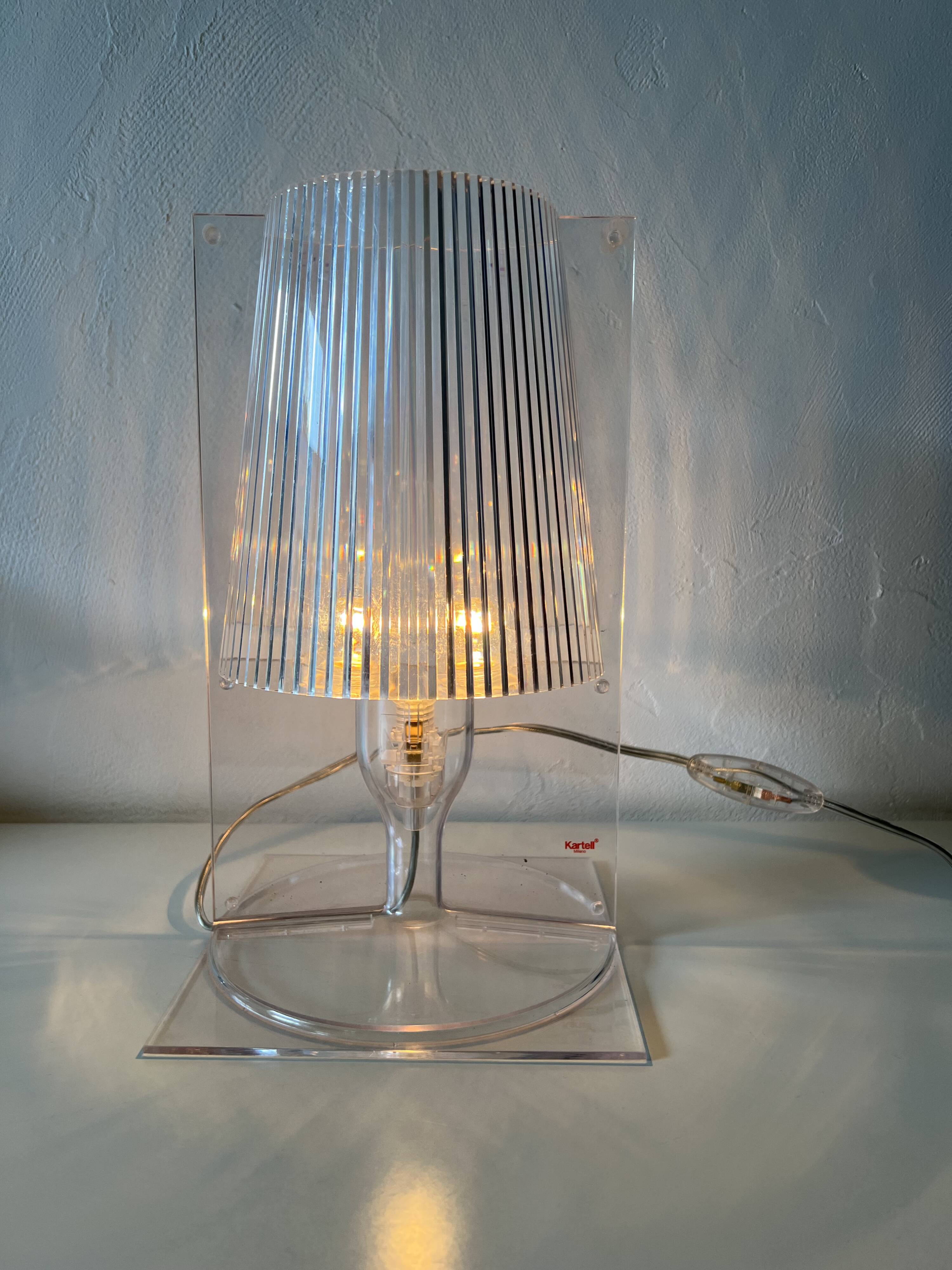 Lampe de table Kartell Take Ferruccio Laviani Starck Memphis Bourgie