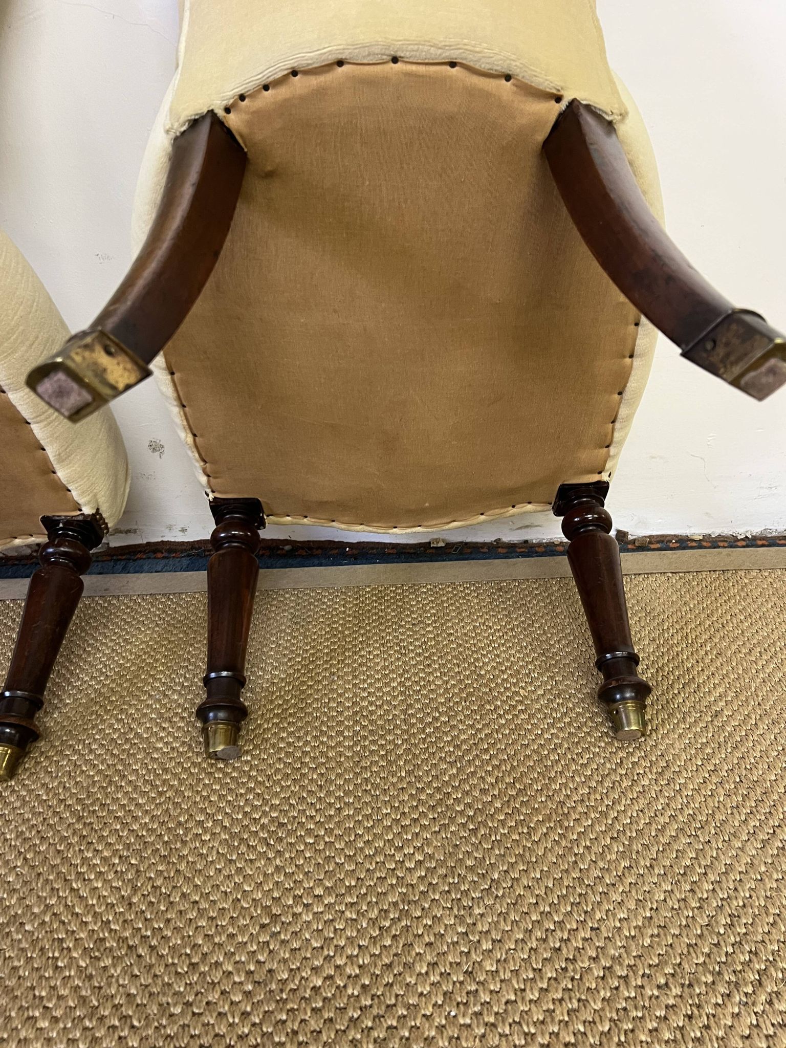 Paire de fauteuils crapauds sans accoudoirs
