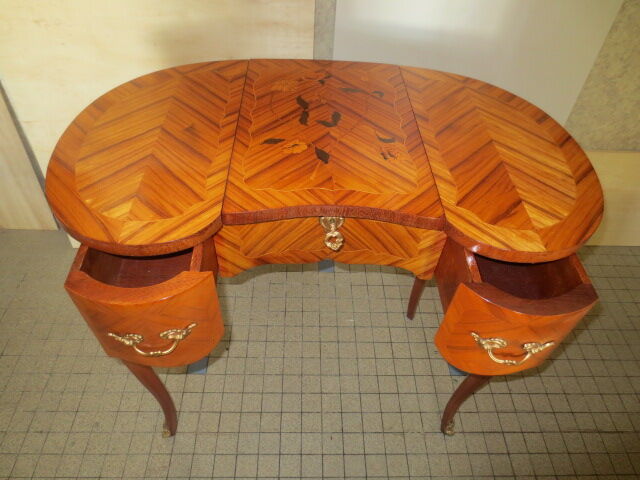 Coiffeuse-poudreuse style Louis XV