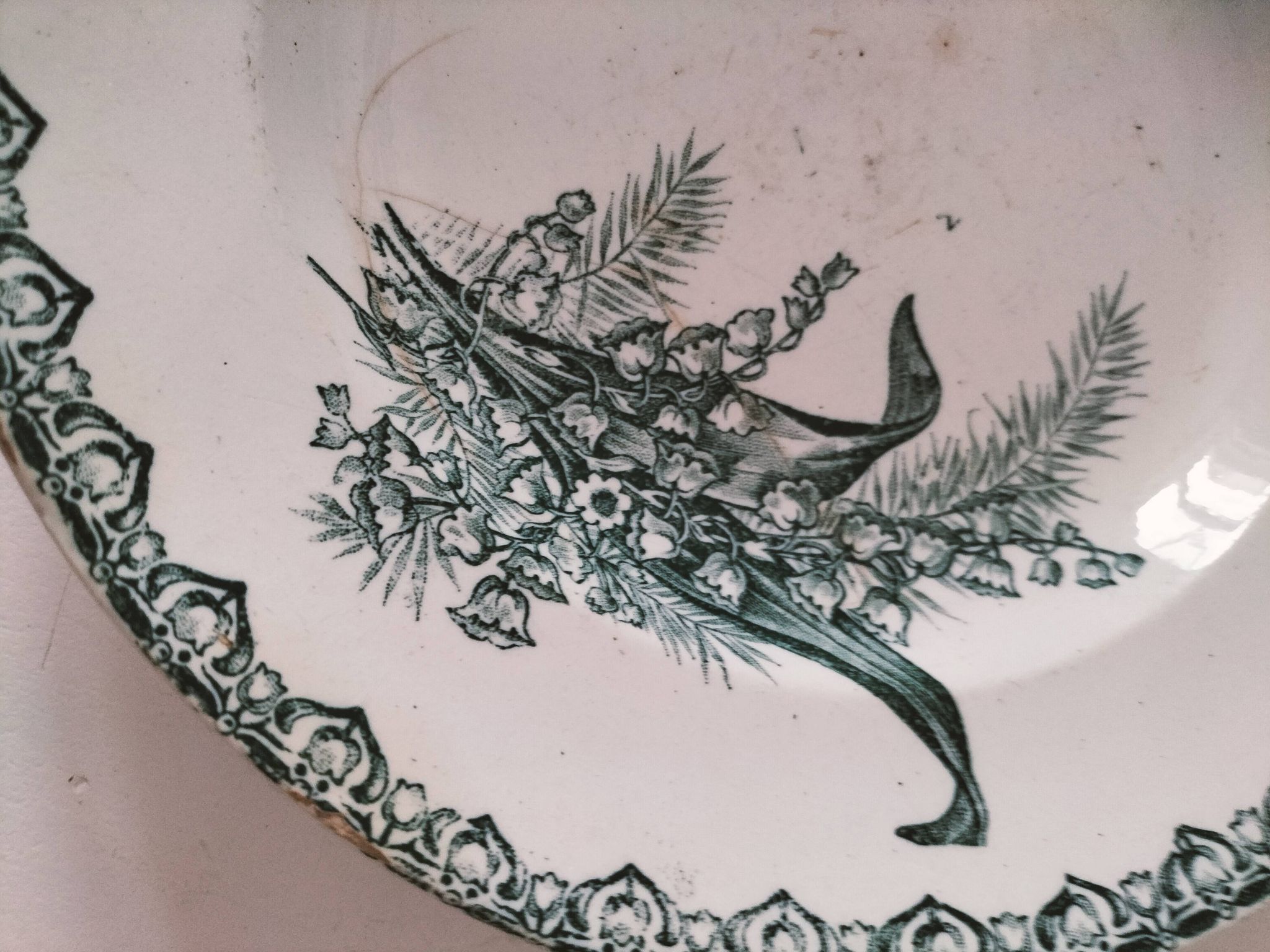 Antique plate Faïencerie Saint-Amandinoise model Muguet from the 1900s