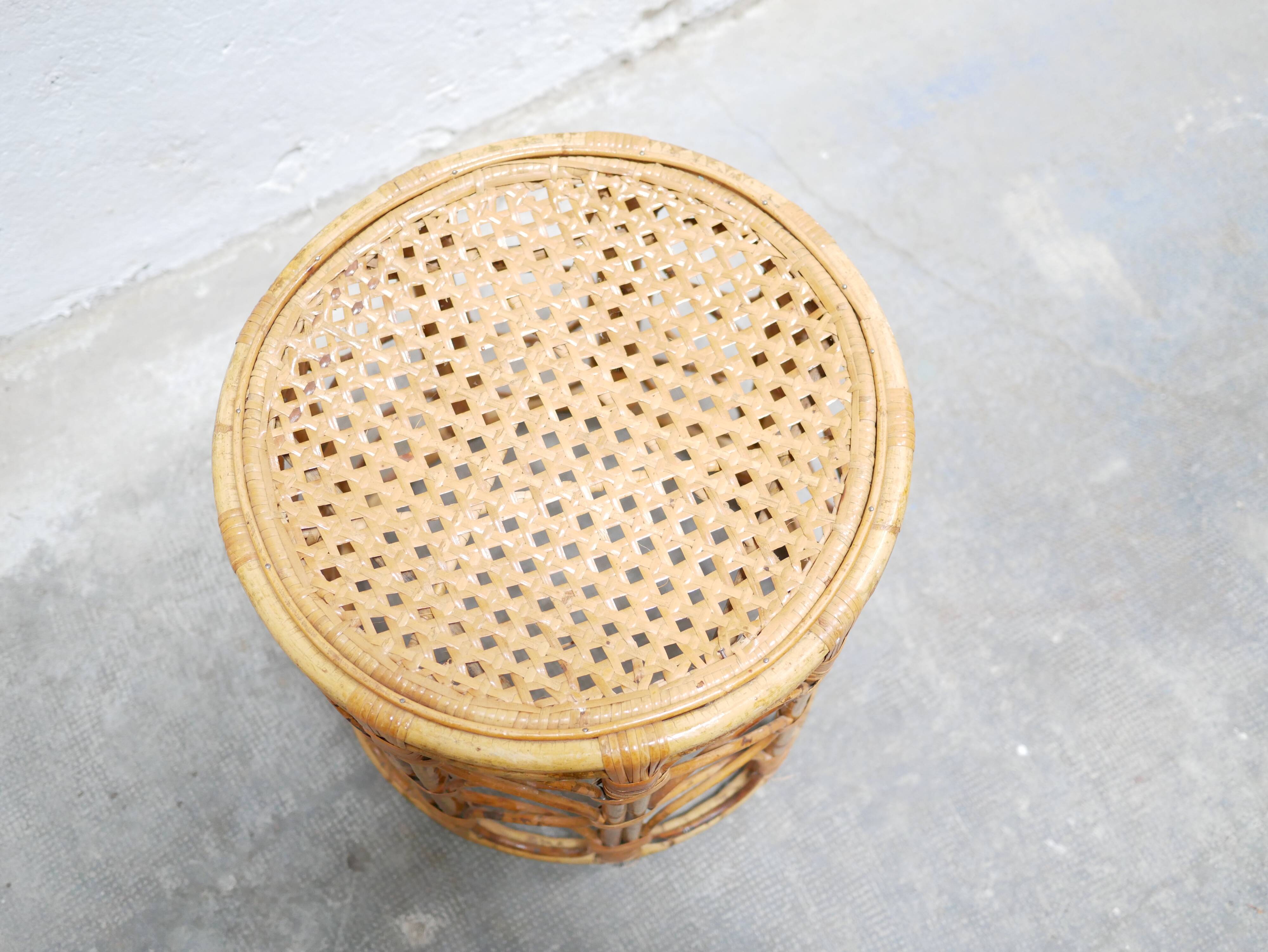 Table d'appoint vintage en rotin et cannage