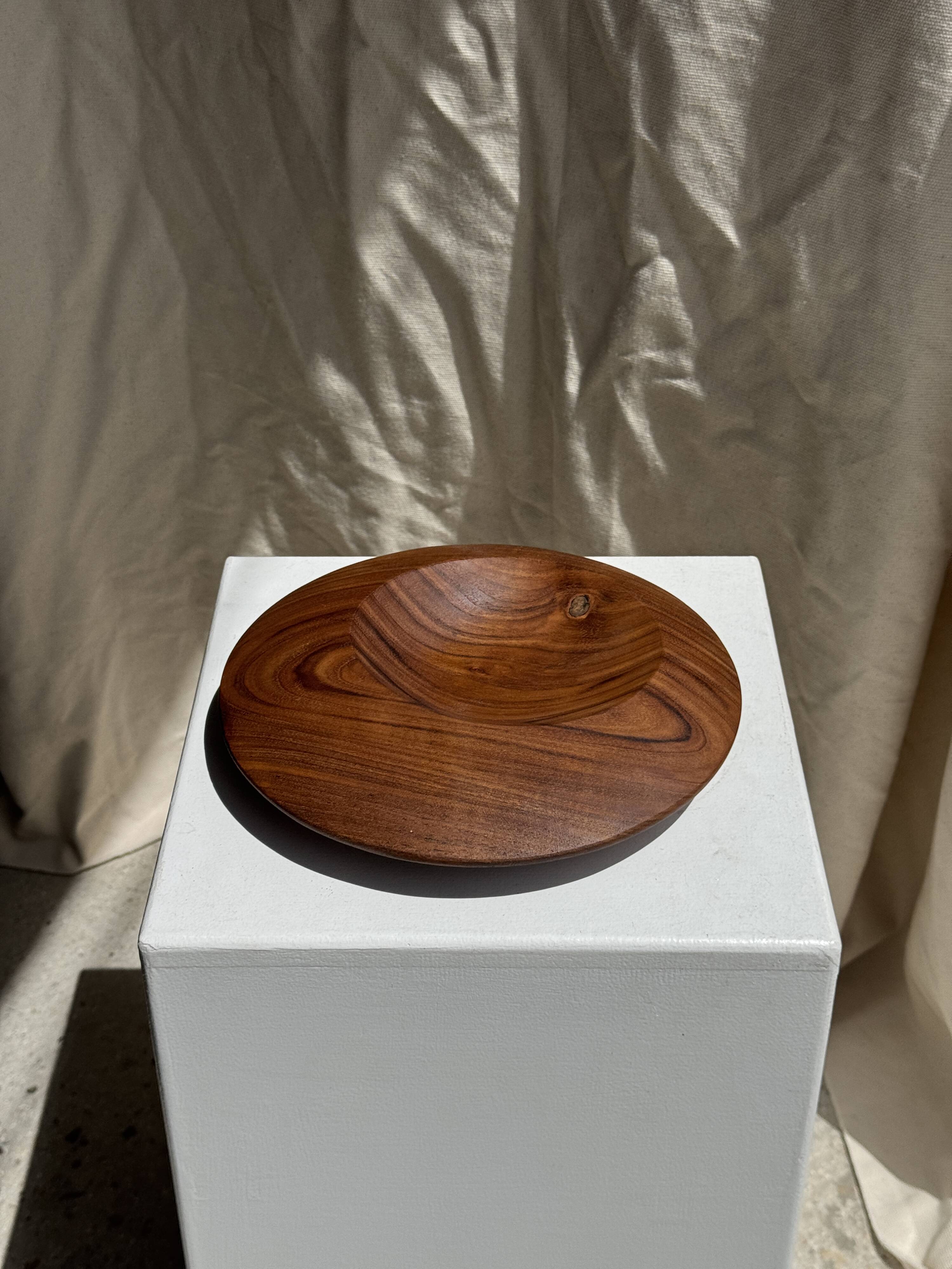Small circular teak monoxyle pocket tray D25 H7