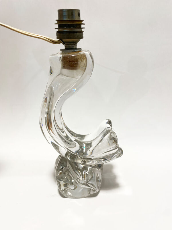 Pied de lampe signé Daum France. Corne d'abondance. 25 cm