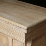 Beautiful shop counter in solid oak, Art Deco style. Very good condition.